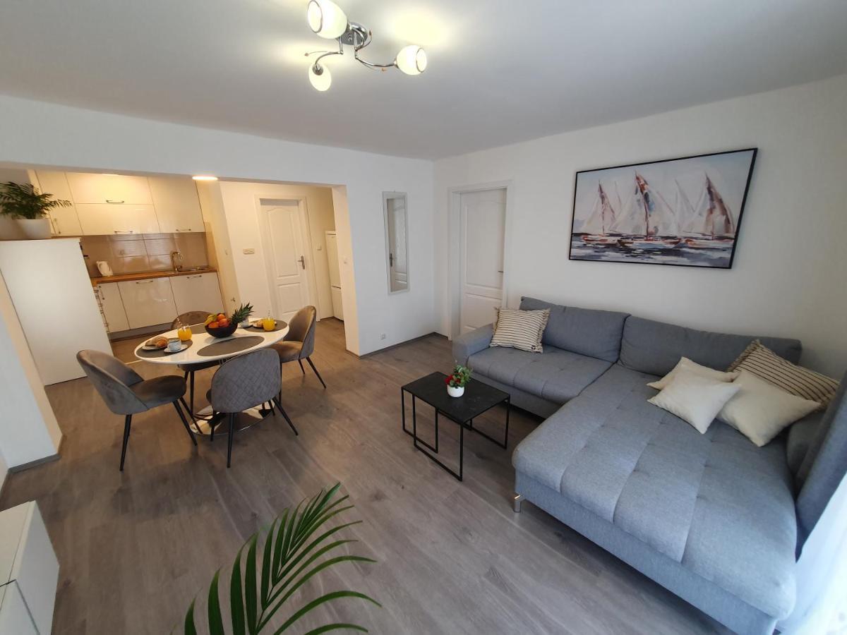Apartment Zvjezdana 特罗吉尔 外观 照片